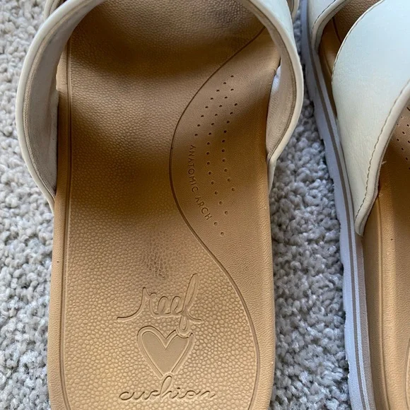 White and Tan Women's reef cushioned platform sandals | size 6 - Picture 8 of 9